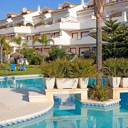 Apartment Pretty With Balcony Marbella