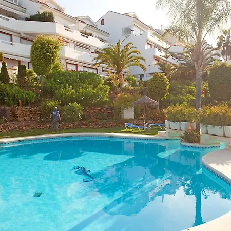 Apartment Pretty With Balcony Marbella